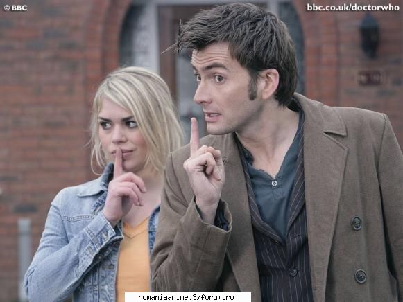doctor who mult imi place mie acest serial, cred l-am vazut cateva ori pana akum. recunosc abia m-am