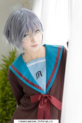 the melancholy haruhi suzumiya sunt foarte frumoase reusite, imi plac foarte mult yuki nagato