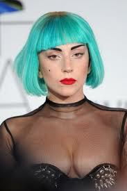 imi place paparazzi , born this way si poker face. a nu va uitati la videoul de la you & i din un