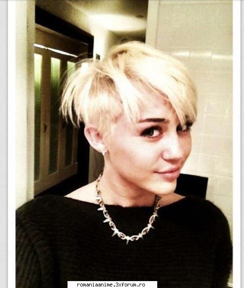 . 
uitati o poza cu ea tunsa!:*.  sper ca nu am facut off aducand poza :-s . sper! miley cyrus vs.